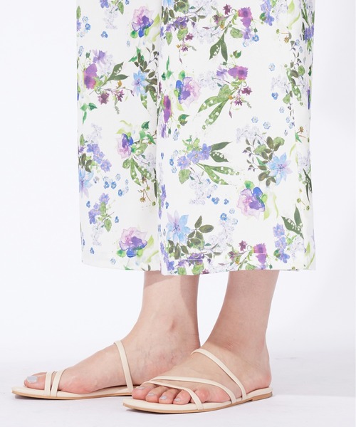 BELLUNA PLUS(ベルーナ)の「〈日比谷花壇〉ドロスト使いワイドパンツ(その他パンツ・レディース・オフホワイト/ネイビー系・MEDIUM/LARGE/X-LARGE)」の9枚目の写真