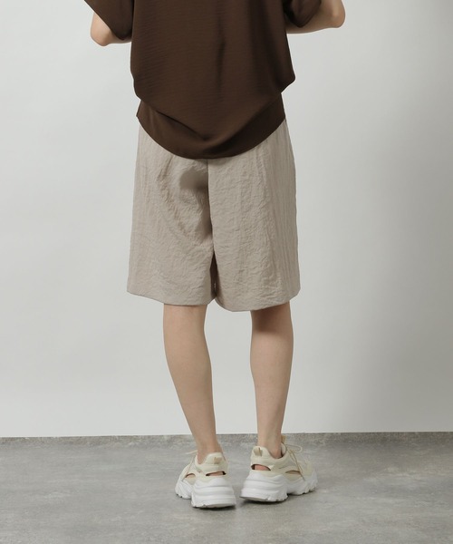 LAKOLE（ラコレ）の「【セットアップ対応・接触冷感】リネンライクハーフパンツ / 572784（その他パンツ・レディース・オリーブ/グレイッシュベージュ/ブラウン/チャコールグレー・FREE）」の20枚目の写真