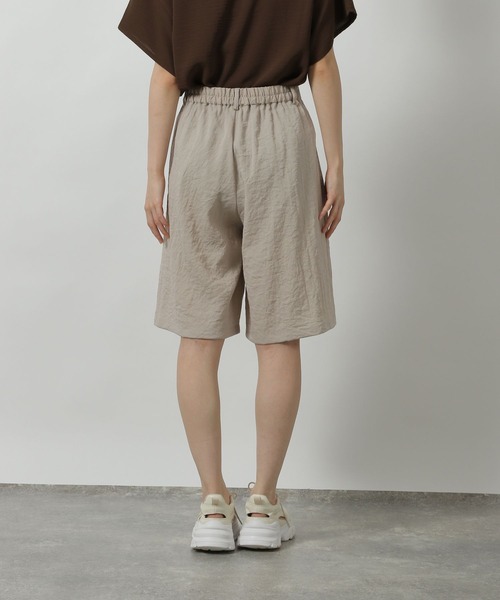 LAKOLE（ラコレ）の「【セットアップ対応・接触冷感】リネンライクハーフパンツ / 572784（その他パンツ・レディース・オリーブ/グレイッシュベージュ/ブラウン/チャコールグレー・FREE）」の17枚目の写真