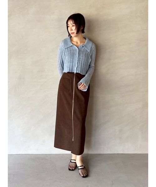 LAGUNAMOON(ラグナムーン)の「スエードライクジップIラインスカート(スカート・レディース・ブラウン/キャメル/ブラック・SMALL/MEDIUM)」の11枚目の写真