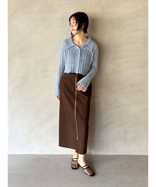 LAGUNAMOON(ラグナムーン)の「スエードライクジップIラインスカート(スカート・レディース・ブラウン/キャメル/ブラック・SMALL/MEDIUM)」の12枚目の写真