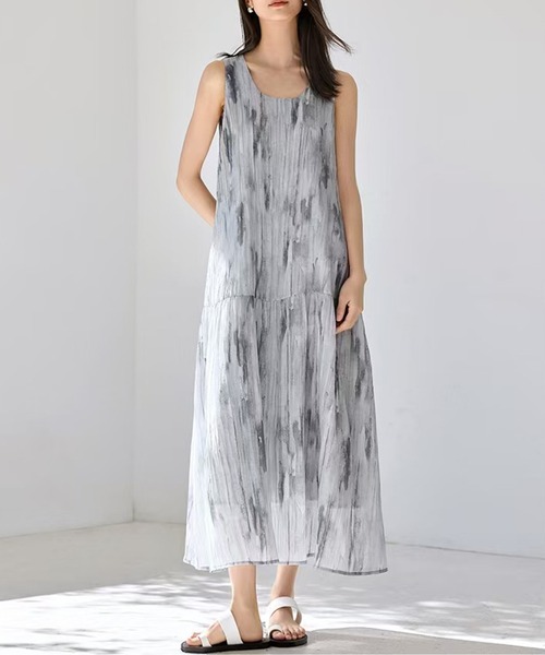 RED VALENTINO 長いお袖がくしゅくしゅ可愛いお上品ニットワンピース RED VALENTINO 長いお袖がくしゅくしゅ可愛いお上品ニットワンピース