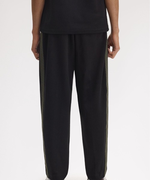 FRED PERRY（フレッドペリー）の「Tennis Grip Taped Track Pants／テニスグリップテープトラックパンツ（その他パンツ・メンズ・ブラック・M/S/XS）」の13枚目の写真
