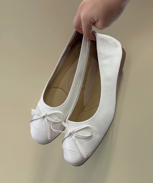 SETUP7（セットアップセブン）の「【SETUP7】リボン フラット バレエシューズ 　結婚式・二次会・披露宴・お呼ばれ・セレモニー・成人式 同窓会・女子会・2次会・謝恩会・パーティー・デート オケージョン・食事会・演奏会・発表会・記念日・七五三・お宮参り KNF-TP（バレエシューズ・レディース・ブラック/ホワイト・38/37/36）」の6枚目の写真