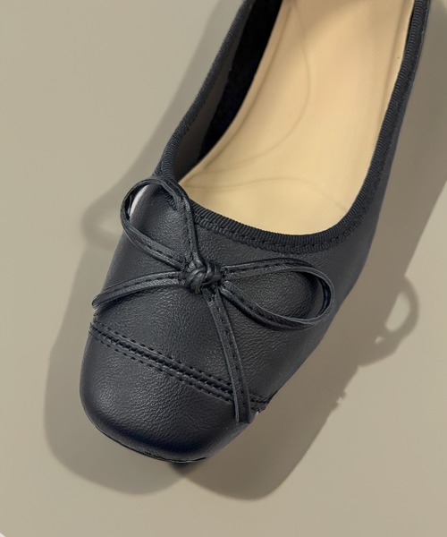 SETUP7（セットアップセブン）の「【SETUP7】リボン フラット バレエシューズ 　結婚式・二次会・披露宴・お呼ばれ・セレモニー・成人式 同窓会・女子会・2次会・謝恩会・パーティー・デート オケージョン・食事会・演奏会・発表会・記念日・七五三・お宮参り KNF-TP（バレエシューズ・レディース・ブラック/ホワイト・38/37/36）」の3枚目の写真