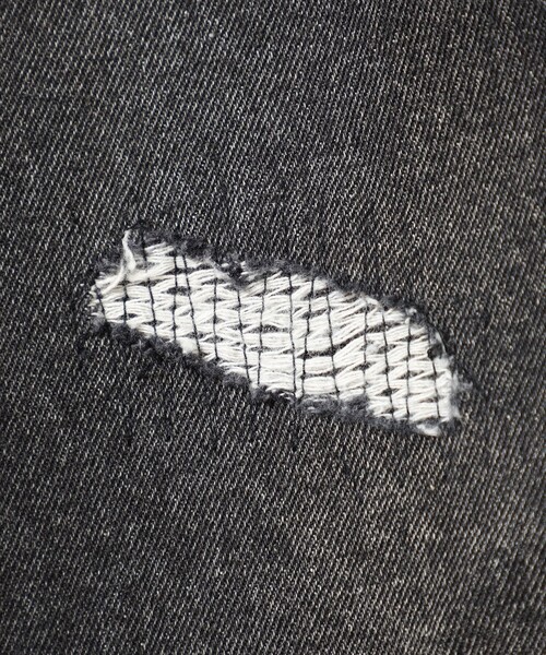 B:MING by BEAMS（ビーミングバイビームス）の「ambiance / ダメージ デニム（デニムパンツ・メンズ・ブラック/インディゴブルー・S/M/L/XL）」の7枚目の写真