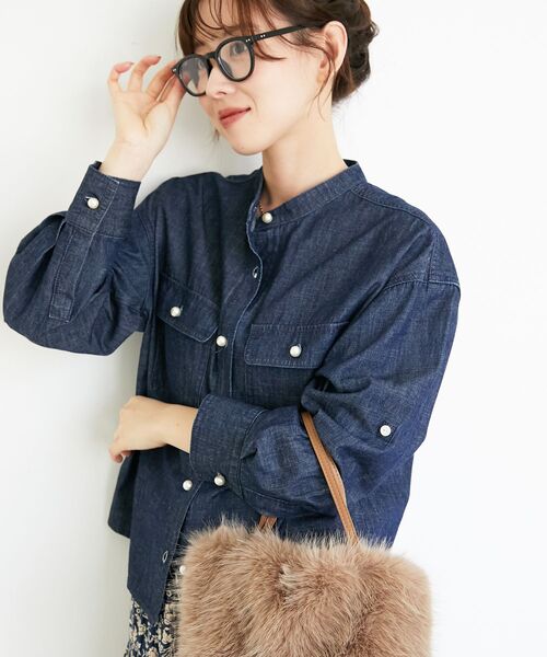 le.coeur blanc(ルクールブラン)の「スタンドネックパールボタンシャツ(シャツ/ブラウス・レディース・ピンク/ブルー/ネイビー/ベージュ/チャコールグレー・38)」の21枚目の写真