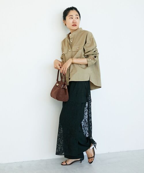 le.coeur blanc(ルクールブラン)の「スタンドネックパールボタンシャツ(シャツ/ブラウス・レディース・ピンク/ブルー/ネイビー/ベージュ/チャコールグレー・38)」の7枚目の写真