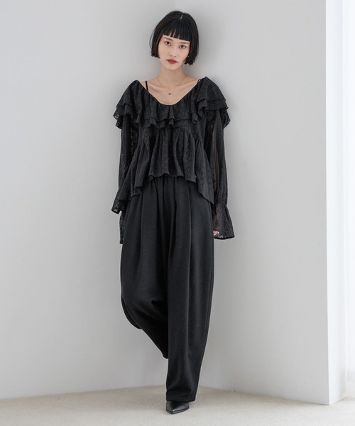 LOWRYS FARM（ローリーズファーム）の「アソートフリルブラウス　588346（シャツ/ブラウス・レディース・ホワイト系その他/ブラック系その他/アイボリー/ブラック・FREE）」の11枚目の写真