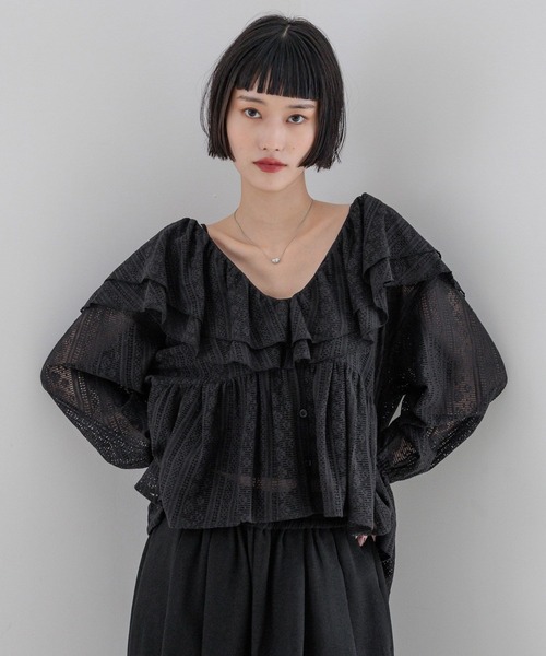 LOWRYS FARM（ローリーズファーム）の「アソートフリルブラウス　588346（シャツ/ブラウス・レディース・ホワイト系その他/ブラック系その他/アイボリー/ブラック・FREE）」の14枚目の写真