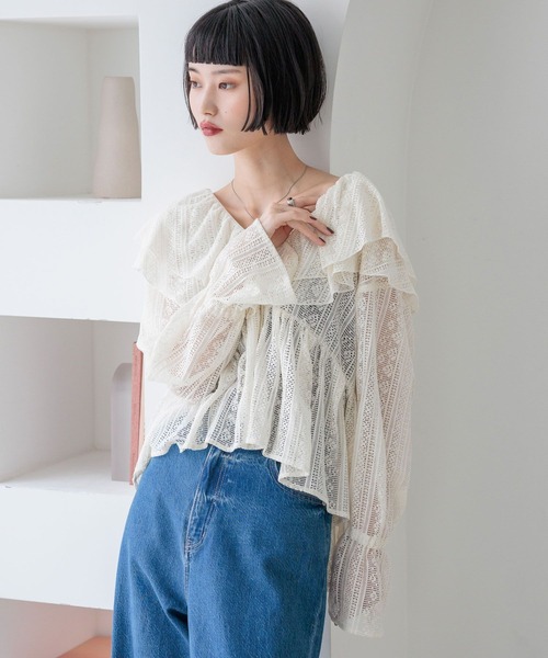 LOWRYS FARM（ローリーズファーム）の「アソートフリルブラウス　588346（シャツ/ブラウス・レディース・ホワイト系その他/ブラック系その他/アイボリー/ブラック・FREE）」の21枚目の写真