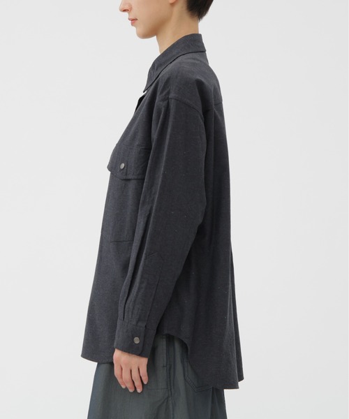 MHL.（エムエイチエル）の「RECYCLED DENIM TWILL（シャツ/ブラウス・レディース・ブラック・1/2）」の3枚目の写真