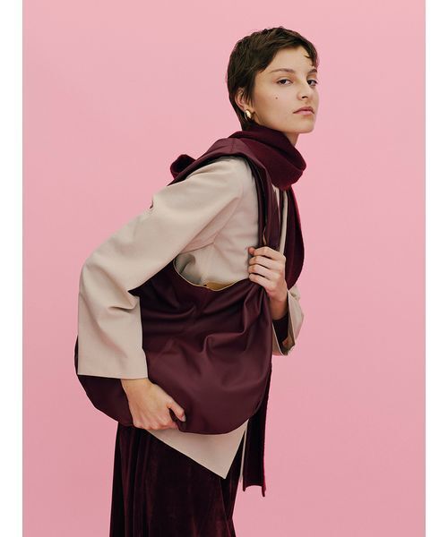 Mila Owen（ミラオーウェン）の「ラウンドショルダートートバッグ（トートバッグ・レディース・ボルドー/ブラック/ライトブルー・F）」の3枚目の写真