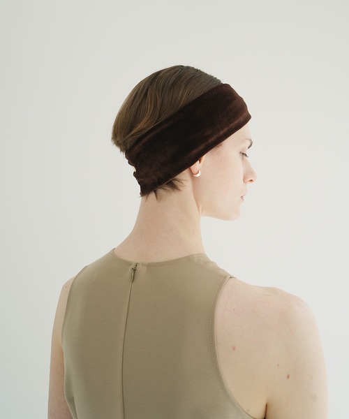 CLANE（クラネ）の「VELOUR HAIR BAND（ヘアバンド・レディース・ブラウン/ベージュ/ブラック・FREE）」の7枚目の写真