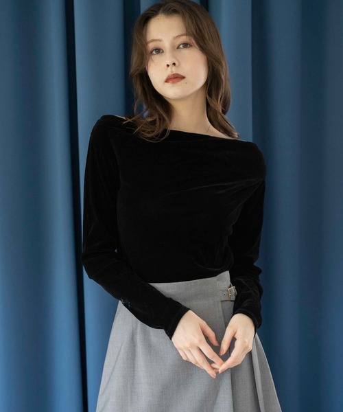 NOELA（ノエラ）の「【新色追加】ベロアドレープトップス（Tシャツ/カットソー・レディース・ブラック/ボルドー/ブラウン/ベージュ/チャコールグレー・フリー）」の6枚目の写真