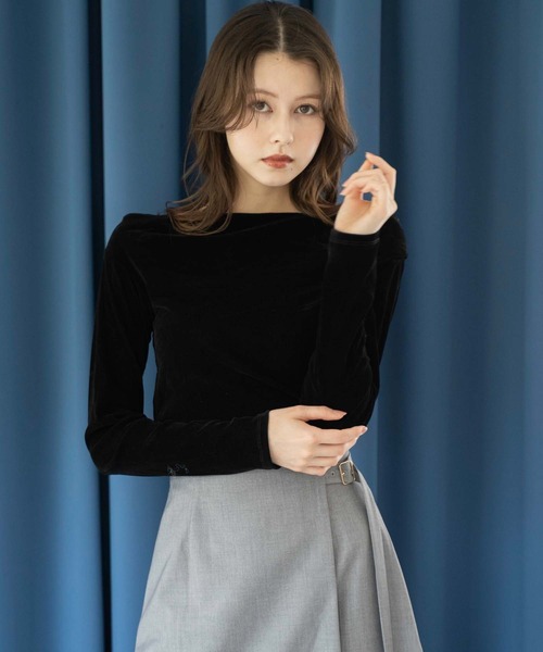 NOELA（ノエラ）の「【新色追加】ベロアドレープトップス（Tシャツ/カットソー・レディース・ブラック/ボルドー/ブラウン/ベージュ/チャコールグレー・フリー）」の8枚目の写真