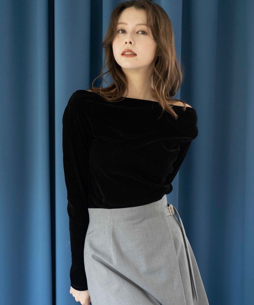 NOELA（ノエラ）の「【新色追加】ベロアドレープトップス（Tシャツ/カットソー・レディース・ブラック/ボルドー/ブラウン/ベージュ/チャコールグレー・フリー）」の9枚目の写真