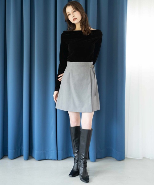 NOELA（ノエラ）の「【新色追加】ベロアドレープトップス（Tシャツ/カットソー・レディース・ブラック/ボルドー/ブラウン/ベージュ/チャコールグレー・フリー）」の11枚目の写真