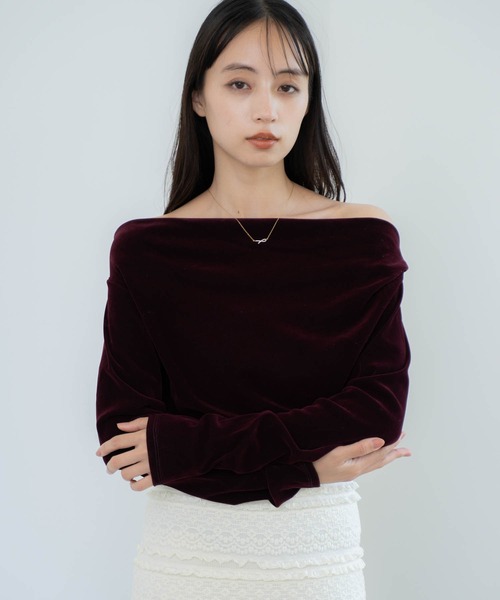 NOELA（ノエラ）の「【新色追加】ベロアドレープトップス（Tシャツ/カットソー・レディース・ブラック/ボルドー/ブラウン/ベージュ/チャコールグレー・フリー）」の15枚目の写真