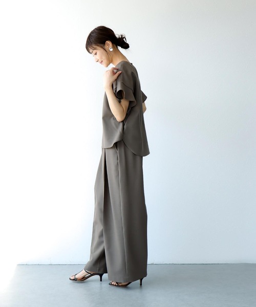 Jines（ジネス）の「リネンライク ラッフルスリーブブラウス【セットアップ可】（シャツ/ブラウス・レディース・ブラウン/ブラック・38）」の6枚目の写真