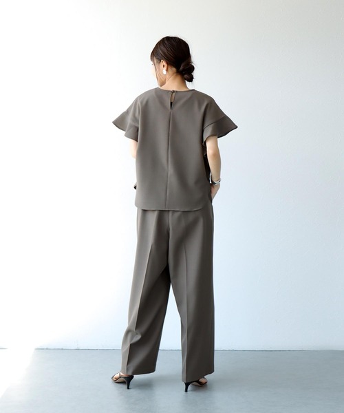 Jines（ジネス）の「リネンライク ラッフルスリーブブラウス【セットアップ可】（シャツ/ブラウス・レディース・ブラウン/ブラック・38）」の7枚目の写真
