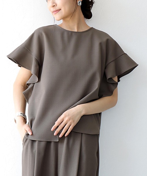 Jines（ジネス）の「リネンライク ラッフルスリーブブラウス【セットアップ可】（シャツ/ブラウス・レディース・ブラウン/ブラック・38）」の8枚目の写真