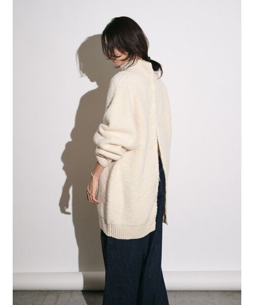 Htage（テージ）の「【Htage】バックスリットデザインビッグニット（ニット/セーター・レディース・アイボリー/ブラック・FREE）」の17枚目の写真