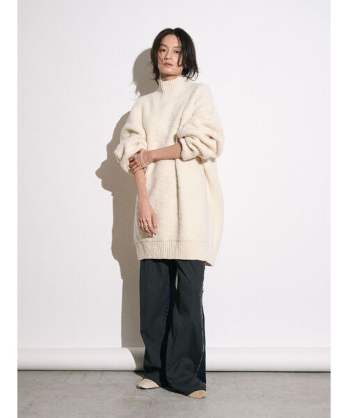 Htage（テージ）の「【Htage】バックスリットデザインビッグニット（ニット/セーター・レディース・アイボリー/ブラック・FREE）」の13枚目の写真