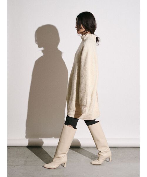 Htage（テージ）の「【Htage】バックスリットデザインビッグニット（ニット/セーター・レディース・アイボリー/ブラック・FREE）」の15枚目の写真