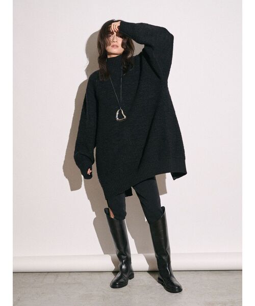 Htage（テージ）の「【Htage】バックスリットデザインビッグニット（ニット/セーター・レディース・アイボリー/ブラック・FREE）」の3枚目の写真