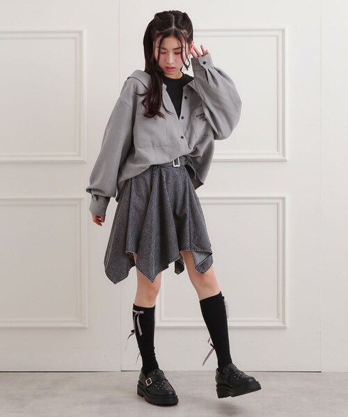 PINK-latte（ピンクラテ）の「シャツドッキング長袖プルオーバー（Tシャツ/カットソー・キッズ・ライトグレー/アイボリー/サックスブルー・13/14/15 /16）」の16枚目の写真