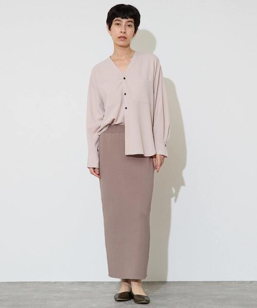 Liesse（リエス）の「Vカラーシャツ（シャツ/ブラウス・レディース・ピンクベージュ/カーキ/ブラック・FREE）」の21枚目の写真