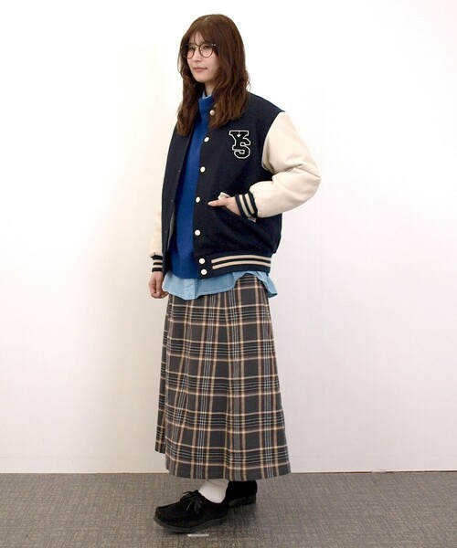 J.PRESS YORK STREET(ジェイプレスヨークストリート)の「【UNISEX】スタジアム ジャケット(スタジャン・メンズ・ネイビー系/黄土色系・LARGE/MEDIUM/SMALL)」の14枚目の写真