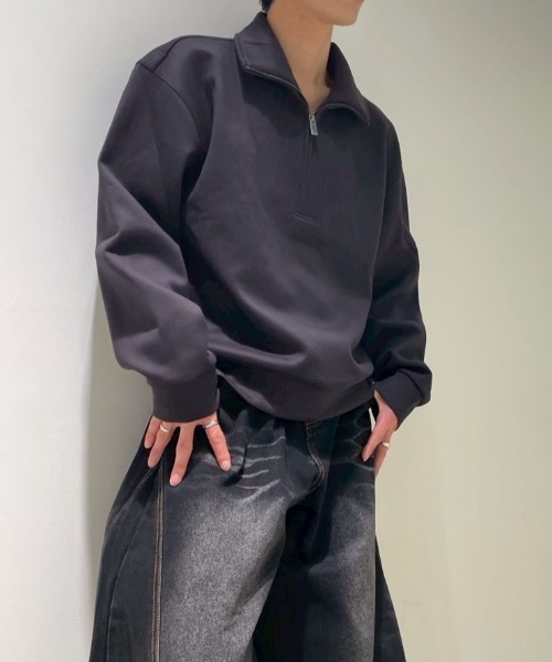 BENUSTA（ベヌスタ）の「A'GEM/9 × .kom 『BENUSTA /ベヌスタ』Half Zip Stand Sweat Pullover /ハーフジップスタンドスウェット（ポロシャツ・メンズ・ブラック/アイボリー・L）」の4枚目の写真