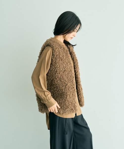 YECCA VECCA（イェッカヴェッカ）の「プードルボアジレ（その他アウター・レディース・チャコールグレー/キャメル・FREE）」の5枚目の写真