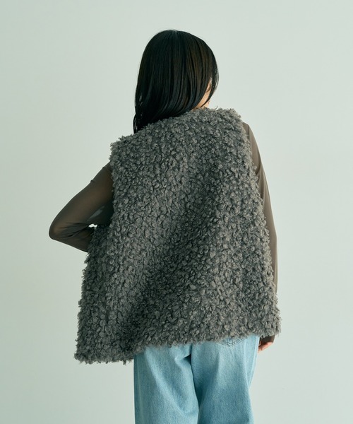 YECCA VECCA（イェッカヴェッカ）の「プードルボアジレ（その他アウター・レディース・チャコールグレー/キャメル・FREE）」の16枚目の写真