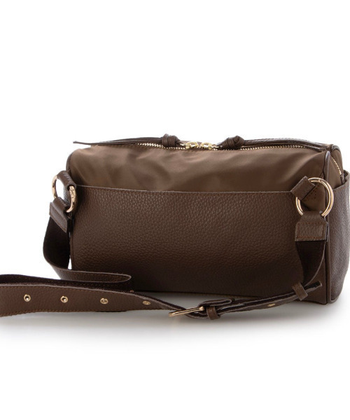 perche（ペルケ）の「ペルケ perche / 牛革×ナイロンチェンジベルトキーチャームショルダー（ショルダーバッグ・レディース・ブラック/シルバー/ブラウン/グリーン・FREE）」の13枚目の写真