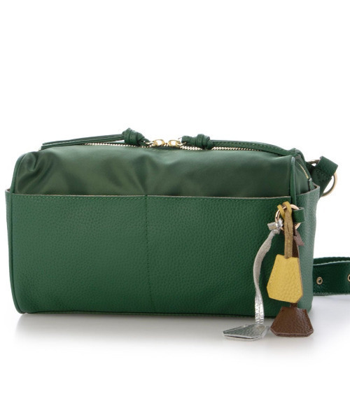 perche（ペルケ）の「ペルケ perche / 牛革×ナイロンチェンジベルトキーチャームショルダー（ショルダーバッグ・レディース・ブラック/シルバー/ブラウン/グリーン・FREE）」の20枚目の写真