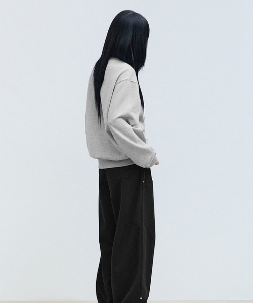 F.ILLUMINATE（フィルミネイト）の「【UNISEX】Filluminate／Authentic ロゴプルオーバー（スウェット・レディース・ブラック/ナチュラル/グレー/ネイビー・SMALL/MEDIUM）」の5枚目の写真