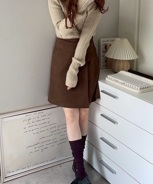 merrylatte(メリーラテ)の「シンプルスエードミニスカート【NOUA】(スカート・レディース・ブラウン・FREE)」の22枚目の写真