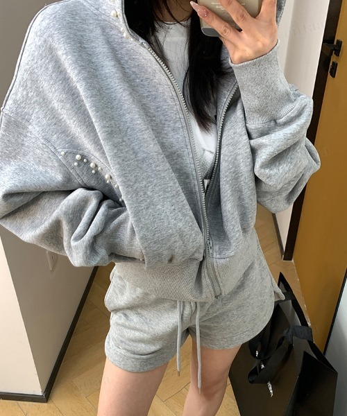 Dalfwin(ダールフィン)の「韓国ファッション パールラインクロップド丈ダブルジップパーカー(パーカー・レディース・ブラック/グレー・FREE)」の18枚目の写真