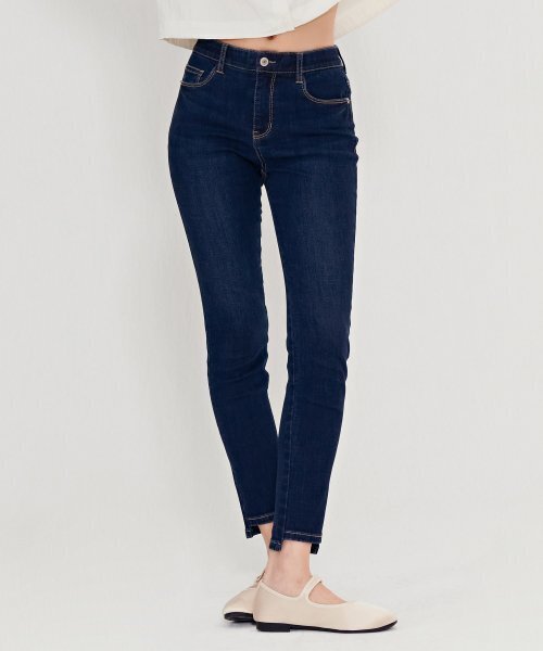CHASECULT（チェイスカルト）の「レディース ヒドゥンバンディングスキニーデニム-BERG2351B0N（デニムパンツ・レディース・ダークインディゴブルー・67/70/74）」の2枚目の写真
