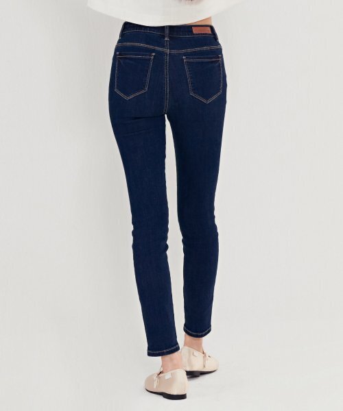 CHASECULT（チェイスカルト）の「レディース ヒドゥンバンディングスキニーデニム-BERG2351B0N（デニムパンツ・レディース・ダークインディゴブルー・67/70/74）」の3枚目の写真