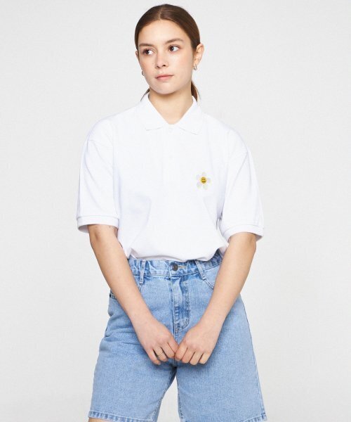 GRAVER（グレーバー）の「[UNISEX]フラワー刺繍ピケ半袖Tシャツ_ホワイト（ポロシャツ・レディース・ホワイト・SMALL/MEDIUM/LARGE）」の8枚目の写真