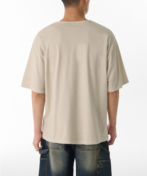 MUSINSA STANDARD（ムシンサスタンダード）の「ピグメントリラックスドスcoopネックTシャツ[クリーム]（Tシャツ/カットソー・メンズ・その他・SMALL/MEDIUM/LARGE/X-LARGE/XX-LARGE/XXX-LARGE）」の4枚目の写真