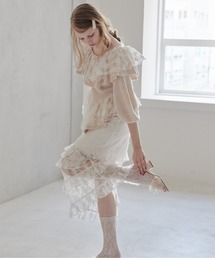 Shiny lace tiered skirt