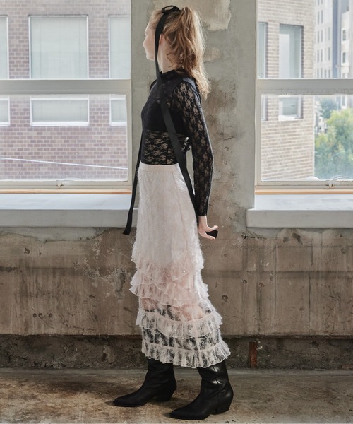 Shiny lace tiered skirt