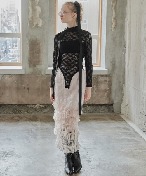 Shiny lace tiered skirt