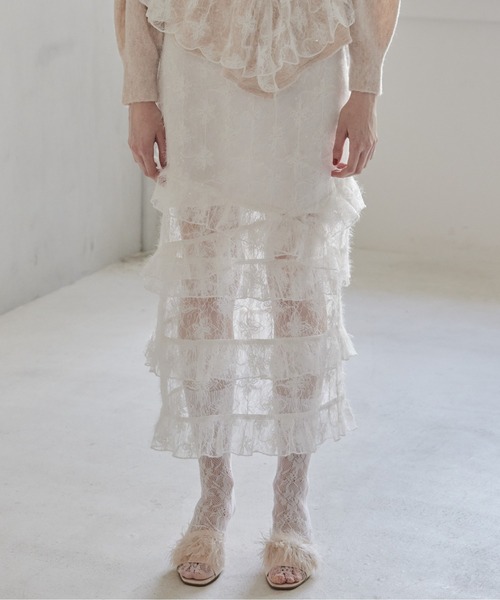 Shiny lace tiered skirt
