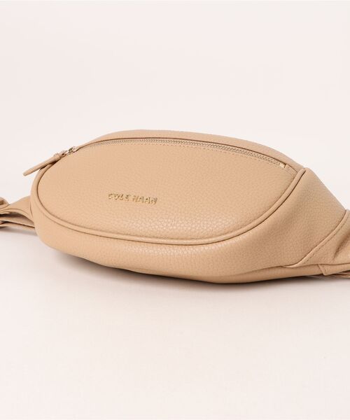 COLE HAAN(コールハーン)の「マッケンナ レザー ベルト バッグ womens(ボディバッグ/ウエストポーチ・レディース・ブラウン・OSFA)」の6枚目の写真